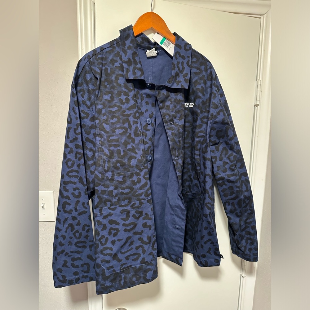 Nike SB
Allover Print Skate Chore Coat